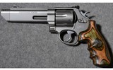 Smith & Wesson ~ 629-5 Performance Center ~ .44 MAGNUM - 1 of 2