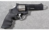Smith & Wesson ~ 627-5 Performance Center ~ .357 Mag/ .38 Spl - 1 of 4