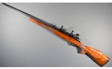 Weatherby ~ Mark V Deluxe ~ .270 Wby - 1 of 11