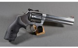 Smith & Wesson ~ 686-6 ~ .357 Magnum