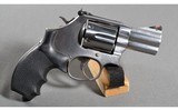 Smith & Wesson ~ 686-6 ~ .357 Magnum - 1 of 4