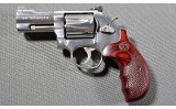 Smith & Wesson ~ 686-6 ~ .357 Magnum - 2 of 3