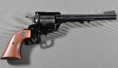Ruger ~ New Model Blackhawk ~ 44-40//44 Mag