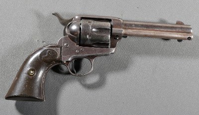 Colt ~ Single Action Army ~ .32 WCF