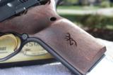 Browning Buck Mark Buckmark Target SE Walnut-LNIB - 6 of 15