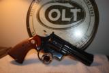 Colt Python 4" Blue Original Blue Original Grips 1978 - 5 of 15
