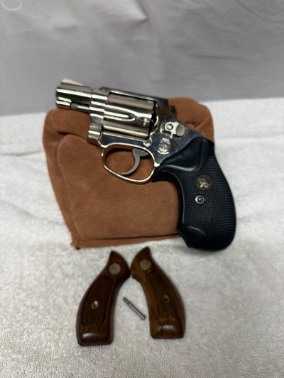 Smith & Wesson Model 36 Polished Nickel Bobbed hammer NICE! - Image 1 of 12