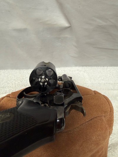 Smith & Wesson Model 36 Blue 2 sets of grips Excellent Condition - Image 10 of 13