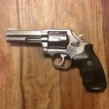 Smith & Wesson 681-1 - 1 of 7