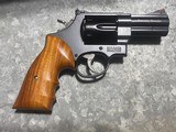 Smith & Wesson model 29 Bounty Hunter - 6 of 8