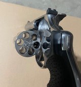 Smith & Wesson 629-6 - 3 of 9