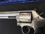Smith & Wesson model 686 plus - 6 of 9