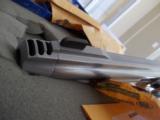 Smith & Wesson Model S&W500 8.38" 500 S&W Magnum - 14 of 15