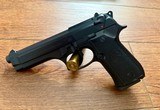 Beretta 92 F Made in 1987 Excellent Condition with Box! - Image 2 of 6