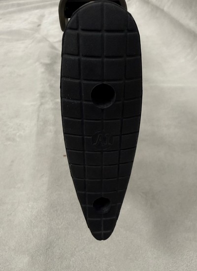 LIKE NEW Accuracy International AXMC .338 Norma Mag Elite Sand 27