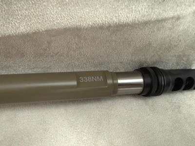 LIKE NEW Accuracy International AXMC .338 Norma Mag Elite Sand 27