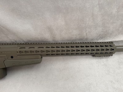 LIKE NEW Accuracy International AXMC .338 Norma Mag Elite Sand 27