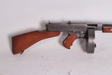 Thompson Drum 1928 Machine gun replica non firing - 5 of 15