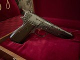 Browning 9 MM Louis XVI
Engraved High Power - 10 of 15