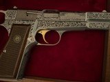 Browning 9 MM Louis XVI
Engraved High Power - 14 of 15
