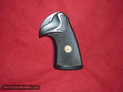 Colt Diamondback Grips!