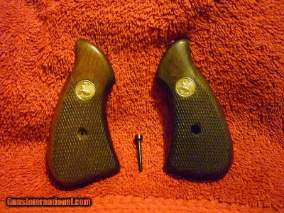 Colt Lawman Round Butt Grips!