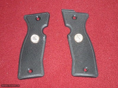 Colt All American Pistol Grips!