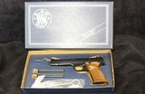 Smith & Wesson Model 41 - 9 of 15