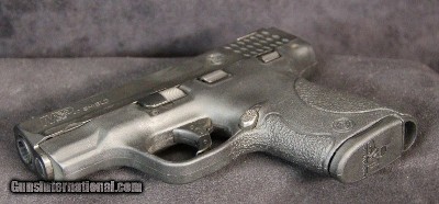 S&W M&P Shield - Image 14 of 15