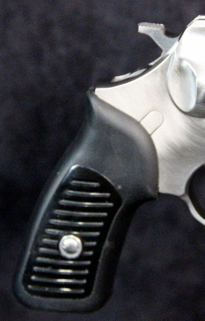 Ruger SP101 - Image 3 of 15