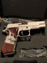 Sig Sauer P220-10-SSE-SAO/ Full Stainless 10mm Elite - 5 of 12