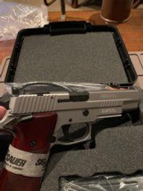 Sig Sauer P220-10-SSE-SAO/ Full Stainless 10mm Elite - 1 of 12