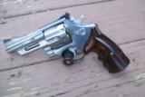 Smith & Wesson Mountain Gun 4 INCH .44 MAGNUM
MODEL
629
- 2 of 2