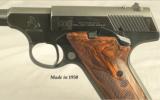 COLT WOODSMAN 22 L. R.- 2nd SERIES SPORT MOD. MADE 1950- IN the FACTORY BOX- 4 1/2" Bbl.- COLTWOOD CHECKERED PLASTIC GRIPS - 3 of 5