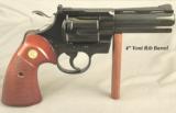 COLT PYTHON in 357 MAGNUM- 4" VENT RIB BARREL- MADE in 1969- 99% ORIGINAL ROYAL BLUE- 99% CHECKERED WALNUT GRIPS - 2 of 4