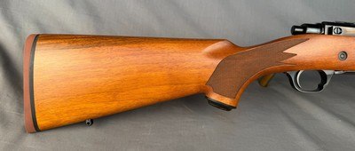 Ruger M77 Hawkeye Hunter LEFT HAND in 416. Ruger  LIKE NEW 100% WOOD 100% Checkering 100% Blue - Image 5 of 13