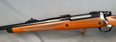 Ruger M77 Hawkeye Hunter LEFT HAND in 416. Ruger  LIKE NEW 100% WOOD 100% Checkering 100% Blue - Image 9 of 13