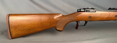 Ruger M77 Hawkeye Hunter LEFT HAND Threaded in 375 Ruger  LIKE NEW 100% WOOD 100% Checkering 100% Blue - Image 7 of 12
