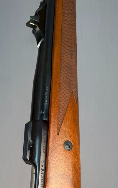 Ruger M77 Hawkeye Hunter LEFT HAND Threaded in 375 Ruger  LIKE NEW 100% WOOD 100% Checkering 100% Blue - Image 8 of 12