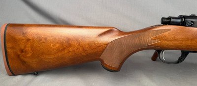 Ruger M77 Hawkeye Hunter LEFT HAND Threaded in 338 RCM LIKE NEW 100% WOOD 100% Checkering 100% Blue - Image 2 of 11