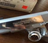 Colt NIB Gold Cup Commander Custom Edition Stainless 45 - 3 of 10