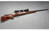 Weatherby ~ Mark V ~ .300 Weatherby Mag. - 1 of 9