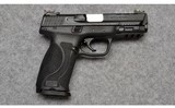 Smith & Wesson ~ M&P9 2.0 ~ 9mm - 1 of 4