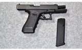 Glock ~ 17 ~ 9mm - 3 of 4