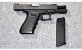 Glock ~ 21 ~ .45 Auto - 3 of 4