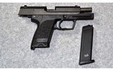 Heckler & Koch ~ USP ~ .40 S&W - 3 of 4