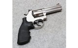 Smith & Wesson ~ 686-6 ~ .357 Magnum - 1 of 2