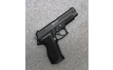 Sig Sauer ~ P226 ~ .40 S&W - 1 of 2