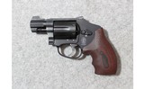 Smith & Wesson ~ 432-UC ~ .32 H&R Magnum - 2 of 2