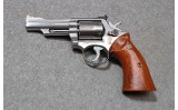 Smith & Wesson ~ 66 U.S. Border Patrol ~ .357 Magnum - 1 of 3